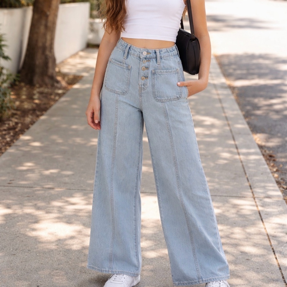 Old Navy Light Wash Wide Leg Jeans
